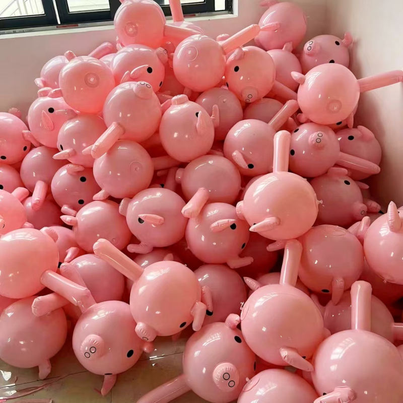 Balionas – PVC kiaulės galvos, žaislinis balionas, ženklas Red realm, forma: animacinis gyvūnas (Ženklas: Red realm; Medžiaga: PVC; Baliono tipas: žaislinis balionas; Forma: animacinis gyvūnas; Logotipas: Ne)