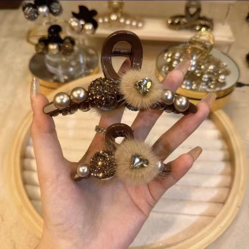 Yifanshi kézzel készített hajcsat műgyöngyökkel – minimalistus fejfedő nőknek