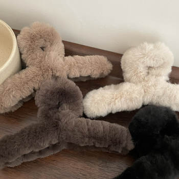 Hajcsat plüss szőrmével, kézzel készült, textil anyagból, hátsó fejre rögzíthető korong dizájn, női hajkiegészítő, irodai divat