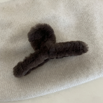 Hajcsat plüss szőrmével, kézzel készült, textil anyagból, hátsó fejre rögzíthető korong dizájn, női hajkiegészítő, irodai divat