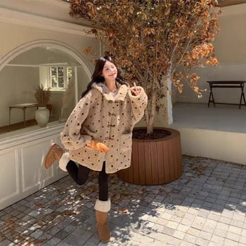 Palton damă cu glugă din chenille, efect lamb-fleece – croială lejeră, lungime medie, mâneci 3/4, stil japonio-coreean