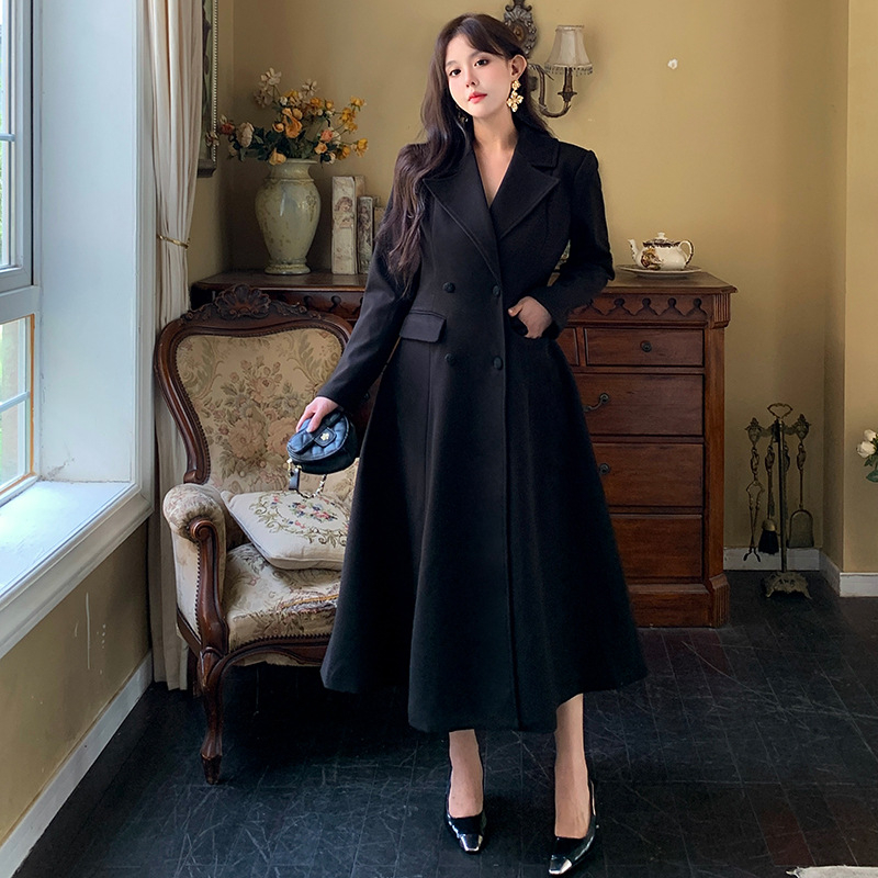 Dlhý tweedový kabát v štýle Hepburn, úzky strih, dvojradové gombíky, V-krk, predĺžená dĺžka, polyester