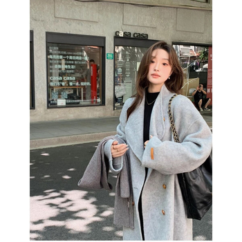 Palto dama din chenille, croială lejeră, guler cu blană, lungime scurtă 40-50 cm, mâneci 3/4 (Material: Chenille; Compoziție principală: Spandex; Lungime: 40-50 cm; Guler: blană; Mâneci: 3/4)