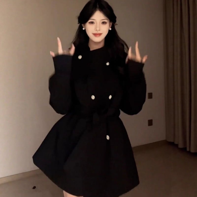 Γυναικείο παλτό σε στυλ Χεμπερν από πολυεστέρα, μονόχρωμο, με γιακά-στάση, διπλό μπροστινό κλείσιμο, κοντό μήκος, χαλαρή γραμμή, μακριά μανίκια