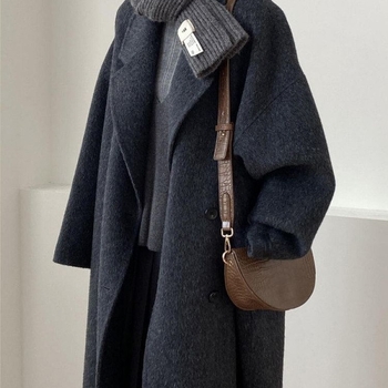 Palton Chenille, stil coreean, croială lejeră, lungime medie, închidere cu nasturi pe un rând