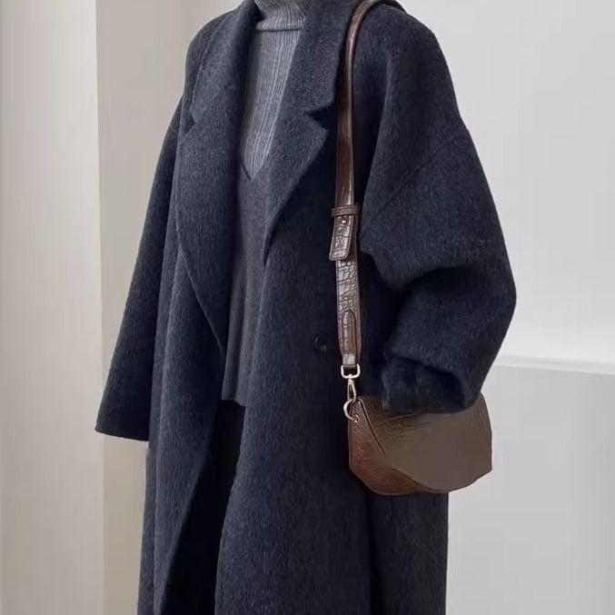 Palton Chenille, stil coreean, croială lejeră, lungime medie, închidere cu nasturi pe un rând