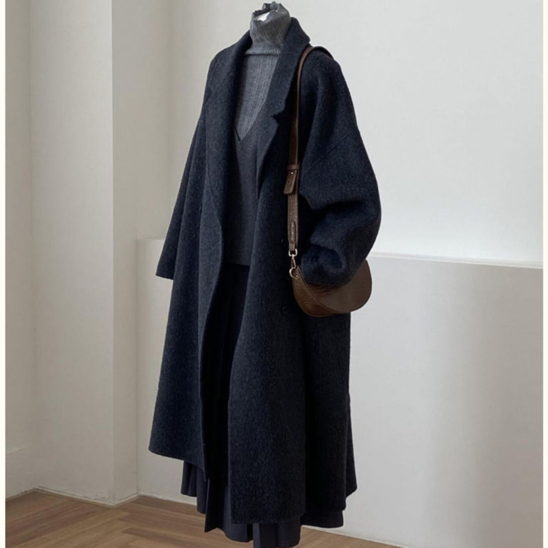 Palton Chenille, stil coreean, croială lejeră, lungime medie, închidere cu nasturi pe un rând