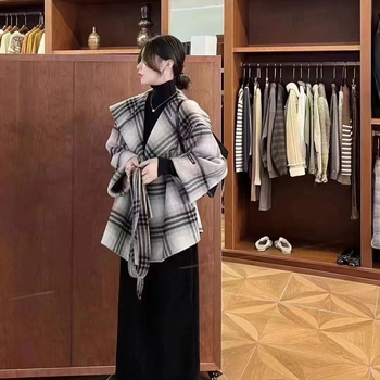 Palton din Chenille pentru femei, dublu fațetat, carouri, croială scurtă, croială lejeră, mâneci 3/4