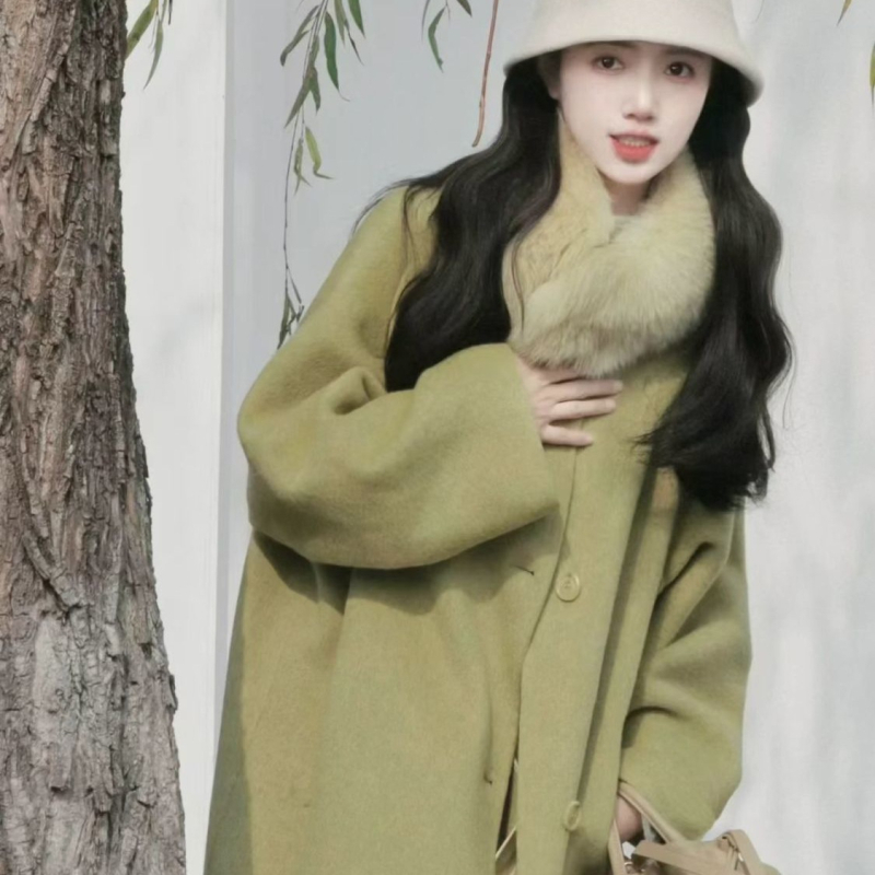 Palton din lână, lungime medie, cu guler detașabil din blană artificială, închidere cu nasturi, croială lejeră, mâneci lungi, guler rotund, pentru femei, toamna 2025