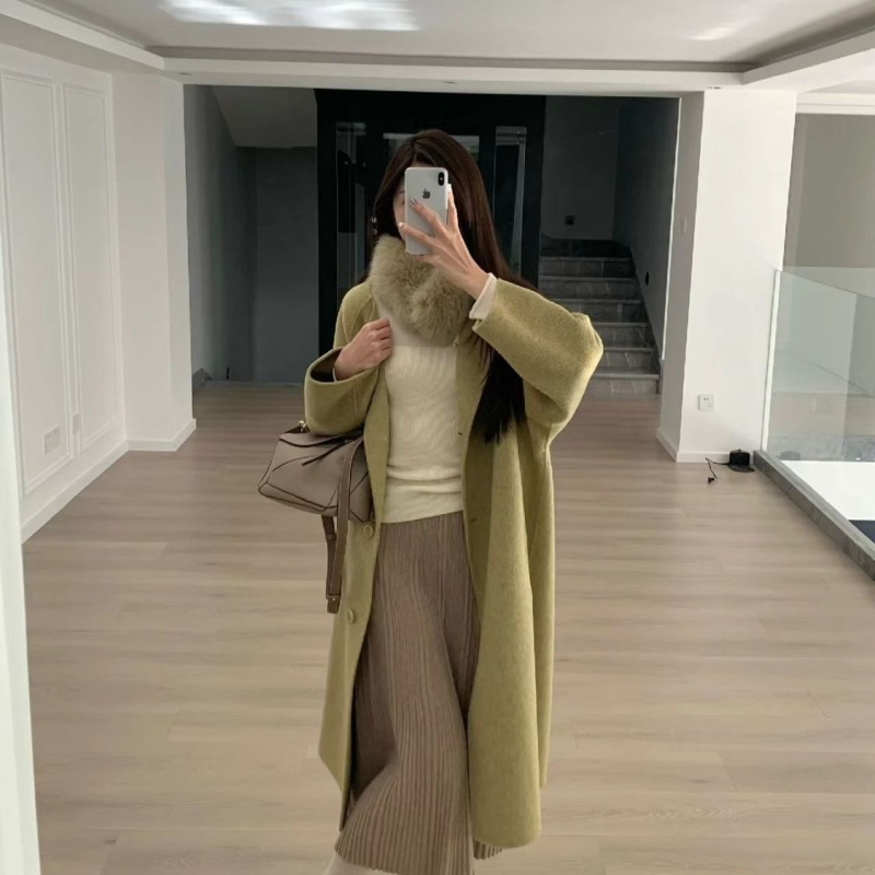 Palton din lână, lungime medie, cu guler detașabil din blană artificială, închidere cu nasturi, croială lejeră, mâneci lungi, guler rotund, pentru femei, toamna 2025