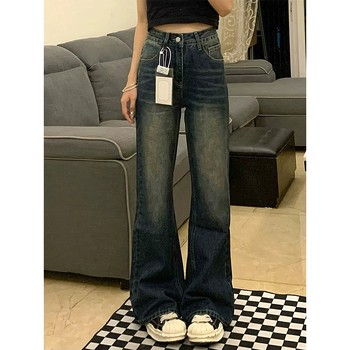 Traperice za siluetu kruškolikog oblika, visokim strukom, denim, blago šireće nogavice, detalj kolaža