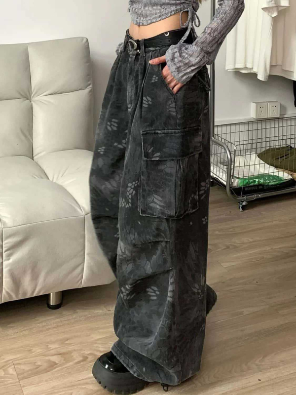 Ženske traperice širokih nogavica, visokog struka, denim, camouflage uzorak zmijskog uzorka, pran završni sloj