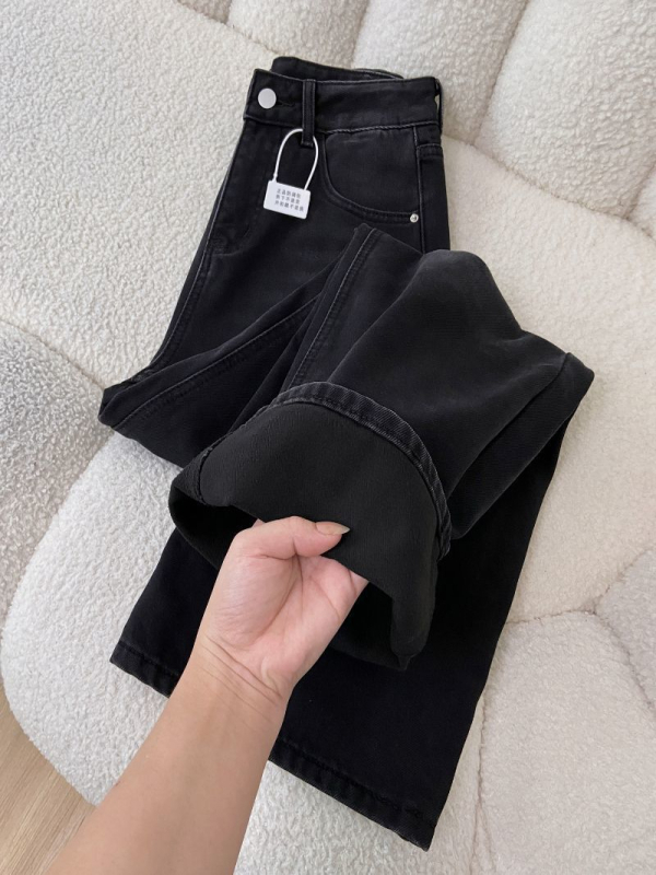Ženske traperice plus size, crno-sive, visok pojas, ravni kroj i široke nogavice, silueta kruška