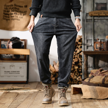 Τζιν: βιντάζ στυλ, άνετη γραμμή, μεσαία μέση, φερμουάρ (85% βαμβάκι, 13% πολυεστέρα, 2% ελαστάν; στενότερο παντελόνι)