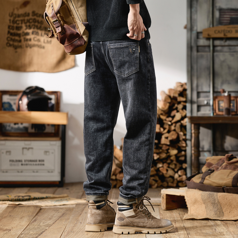 Τζιν: βιντάζ στυλ, άνετη γραμμή, μεσαία μέση, φερμουάρ (85% βαμβάκι, 13% πολυεστέρα, 2% ελαστάν; στενότερο παντελόνι)