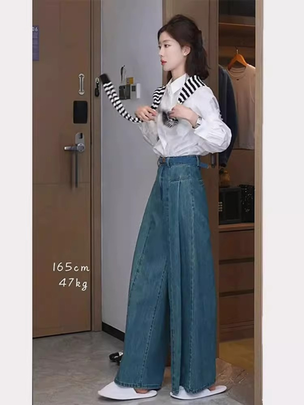 Jeansi femei talie înaltă, croială dreaptă cu partea inferioară evazată, lungime până la podea, 50–70% bumbac, fără elastan