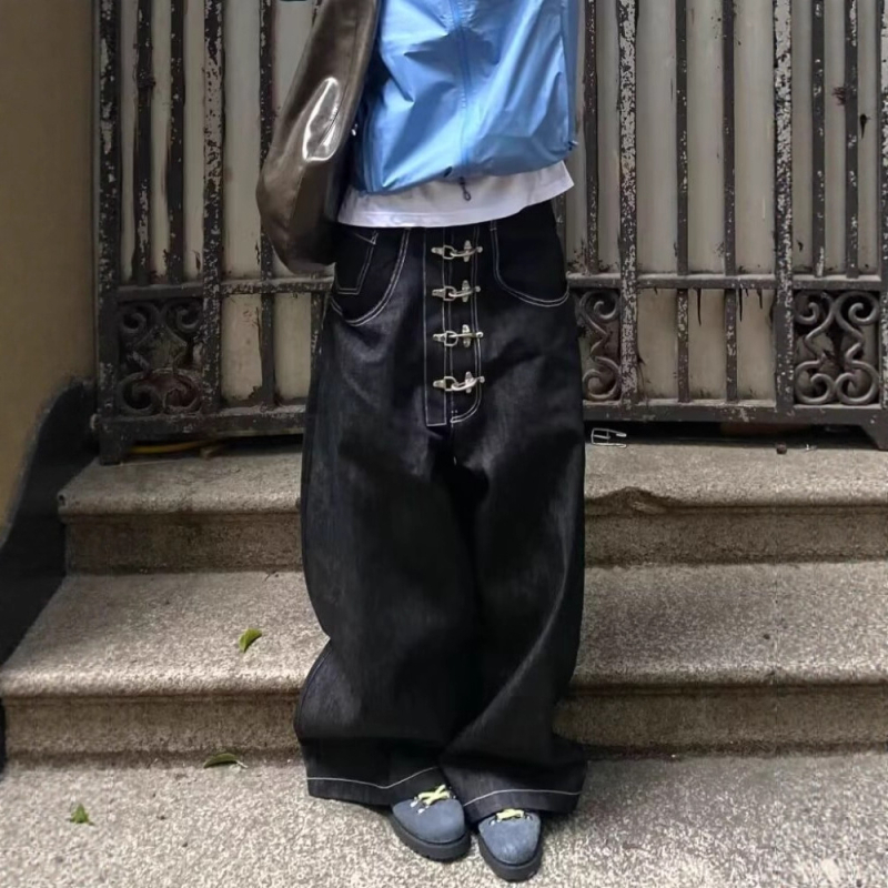 Traperice od denima s visokim strukom, baggy siluetom i straight krojem, kopča u obliku aviona, oprani završni sloj, gradski stil