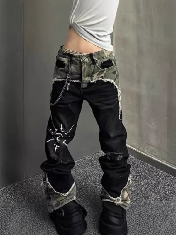 Traperice s kamuflažnim patchworkom, visokim pojasom, zip, ravni kroj