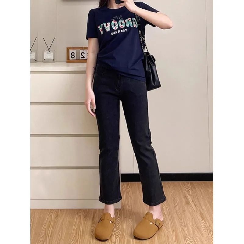 Ženske hlače od denima s visokim strukom, ravna silueta, duljina devet bodova, denim 50–70% pamuka