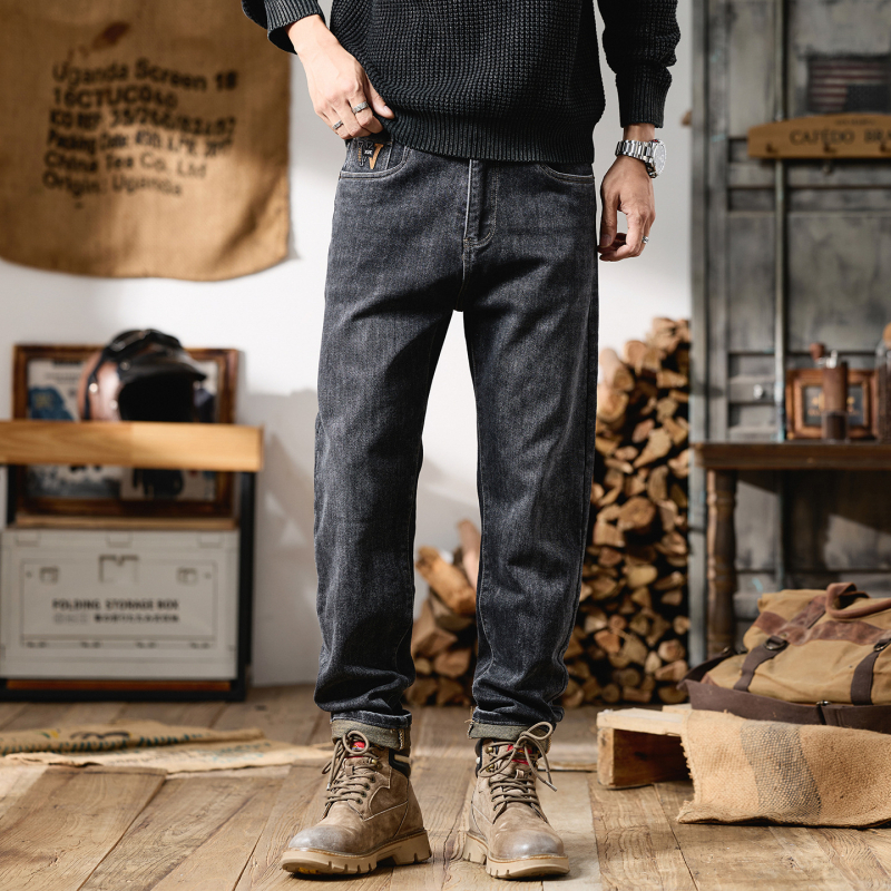 9233 Plus-Size Vintage τζιν από ντένιμ – Μεσαία μέση, φερμουάρ, 85% βαμβάκι / 13% πολυεστέρας / 2% ελαστάν, χαλαρή γραμμή με στενά τελειώματα στα πόδια