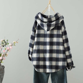 Jachetă-cămașă cu glugă din lână – model carouri, țesătură din lână, cu glugă, mâneci lungi, croială lejeră