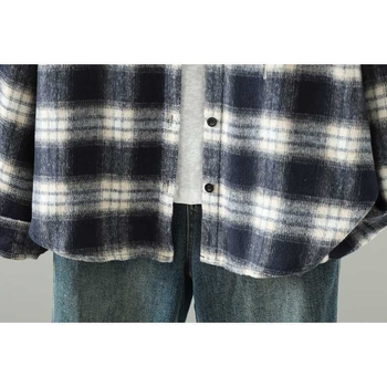 Jachetă-cămașă cu glugă din lână – model carouri, țesătură din lână, cu glugă, mâneci lungi, croială lejeră