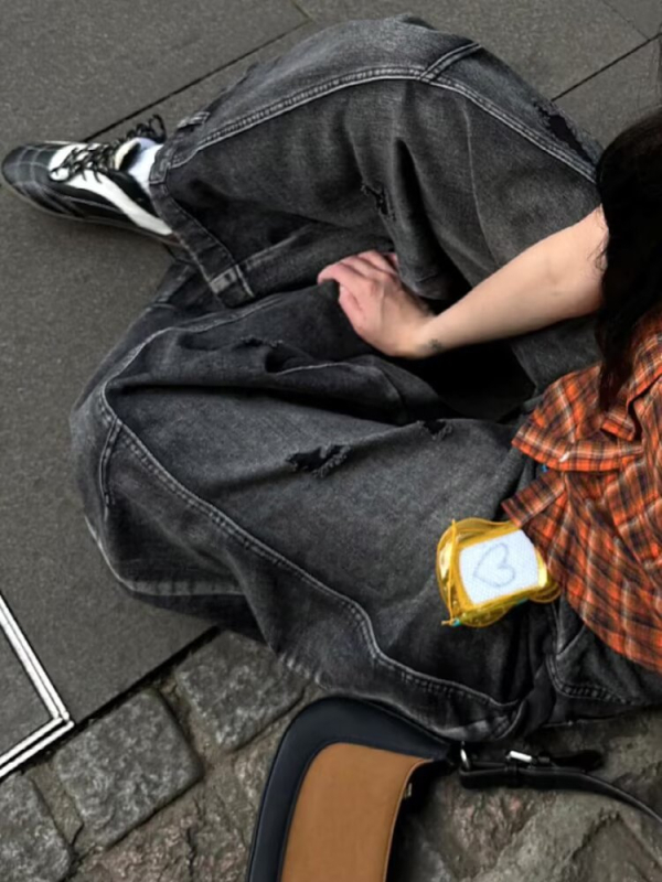 Dámske džínsy z denimu, rovné nohavice, stredná výška pásu, dĺžka po zem, bavlna/polyster, jar 2025
