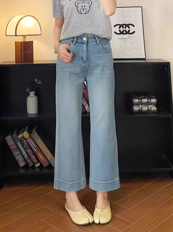 Ženske traperice ravnog kroja, visokim strukom, skraćena duljina, mješavina pamuka i poliestera, lagana tkanina