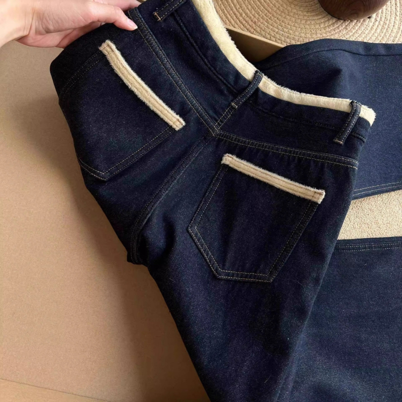 Ženske traperice ravnog kroja, tamnoplave zimski model, plus veličina, s fleece podstavom, debele, visok pojas, opušten kroj, široke nogavice