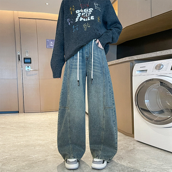 Moteriški plačios džinsinės kelnės su aukštu liemeniu, tiesus kirpimas, kasdienis stilius, poliesteris 30–50%, ruduo 2025