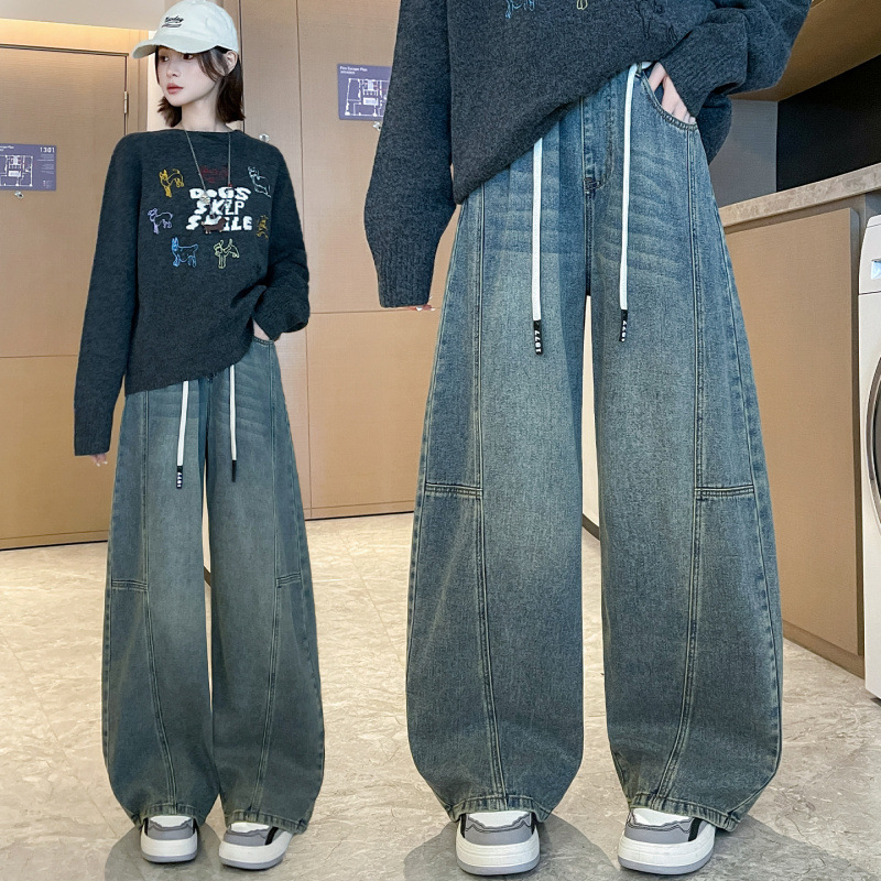 Moteriški plačios džinsinės kelnės su aukštu liemeniu, tiesus kirpimas, kasdienis stilius, poliesteris 30–50%, ruduo 2025