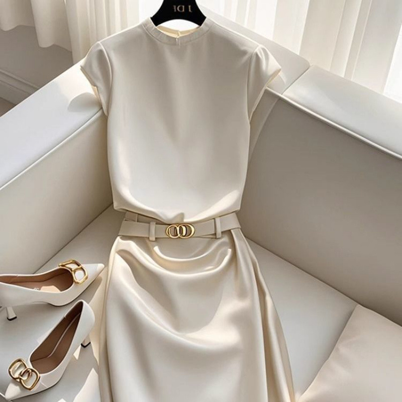 Летен комплект облекло: топ с кръгло деколте и прилепнала пола, дълга пола, полиестерна материя, градски стил за служебни дни, костюм с пола