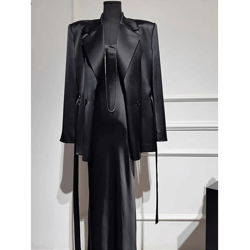 Luvbene kostim sa suknjom, duga suknja i lepršavi rukavima, jesen 2024, gradski stil