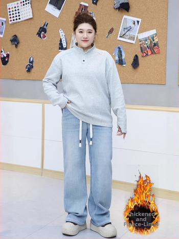 tiesių kirpimo džinsai su fliso įdaila, medvilnės-elastano mišinys, aukštas juosmuo, žiema 2025 (medvilnės-elastano mišinys; fliso įdaila; tiesus kirpimas; aukštas juosmuo; žiema 2025)