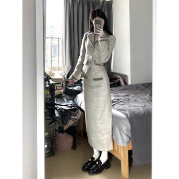 Двукомпонентен костюм с кардиган топ, ръчно завършване, полиестер, съдържание полиестер 95%+, есен 2025