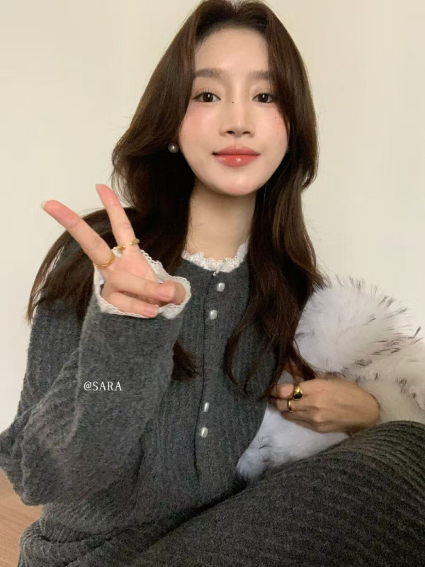 Kostim s suknjom i čipkastim puloverom, dugo suknja, reciklirani poliester, Zima 2025