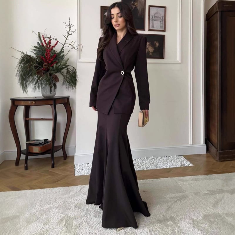 Dievišķs garais kleita komplekts – V kakla izgriezums, garas piedurknes, zivju astes apdare – vasara 2025, poliesters + spandeks (<30% spandeks)