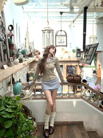 Set two-piece fustă și top pentru femei, toamnă 2025, culoare solidă, poliester, detaliu patchwork, top cu mânecă lungă