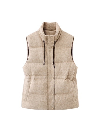 Ženski down vest sa stojećim ovratnikom i zatvaračem, srednje debljine, poliester tkanina, punilo bijelo patka perje 86–90%