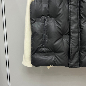 Unisex vesta s perjem, korejskog stila kratka, stojeći ovratnik, 110 punjenja bijelog patka perja, PU koža vanjska