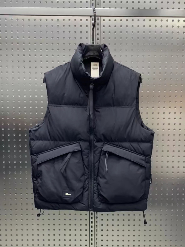 Vesta s perjem — Labav kroj, corduroy tkanina, 100% perje, punjenje od bijelog patka, zatvarač