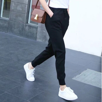 Ženske hlače ravnog kroja, slobodnog kroja; srednji pojas; 95% pamuk (romski pamuk) s spandexom; srednje teška tkanina; jesenska verzija 2025