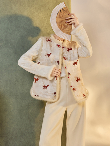 Ženska obostrana vesta od mink krzna, patchwork stil, punilo od pamuka, uzorak ponija