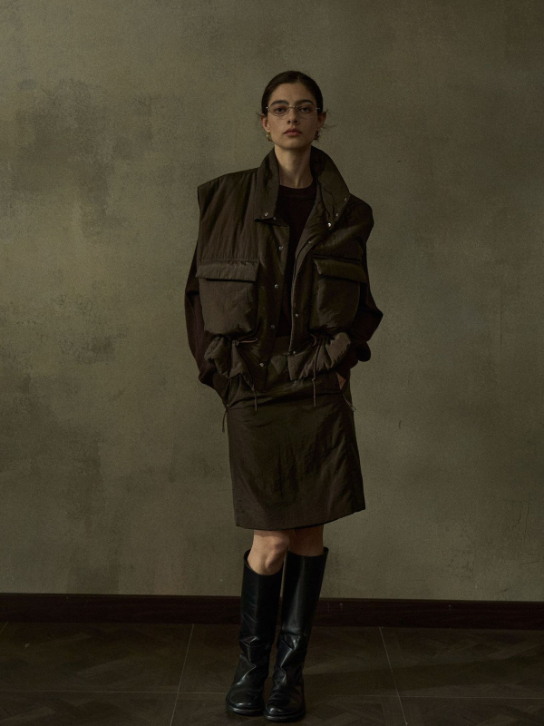 COLNE prsluk za jesen-zimu sa stojećim ovratnikom, Tencel tkanina, vuneno punjenje, prešiven dizajn, opuštena silueta