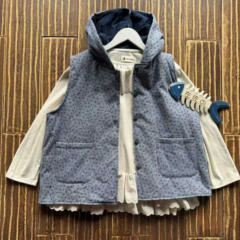 Damska kapuljačasta veste s pamukom, mali cvjetni uzorak, književno retro stil inspiriran japanskim stilom, jesen 2025