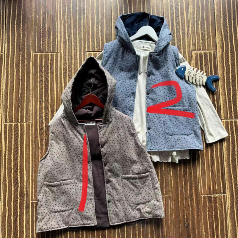 Damska kapuljačasta veste s pamukom, mali cvjetni uzorak, književno retro stil inspiriran japanskim stilom, jesen 2025