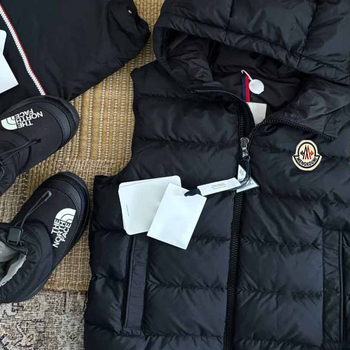 Zēnu pūka veste, Korejas versija, bez kapuces, bez piedurknēm, pildījums no pūka 86–90%, rudens