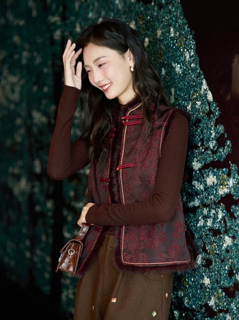 Gilet od Silk Song Brocade sa stojećim ovratnikom, jacquard tkanina, podstava od imitacije svile i pamuka, tri gumba, kineski retro stil