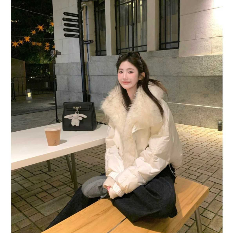 Női kapucnis vastag akril-gyapot mellény, ultra rövid hossz, elegáns ingázó stílus, 30–50% akril tartalom