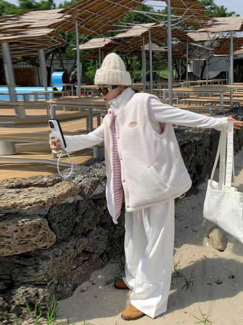 Női visszafordítható vastag poliészter mellény pamuttöltettel, aranyos stílus, laza illeszkedés, áll-nyak, téli 2025